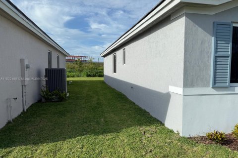 Купить виллу или дом в Хомстед, Флорида 4 спальни, 203.36м2, № 1977581 - фото 3