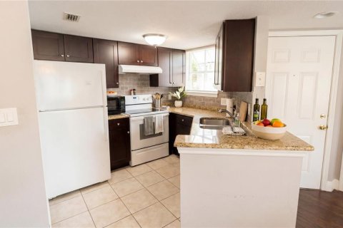 Condo in Orlando, Florida, 2 bedrooms № 2102786 - photo 4