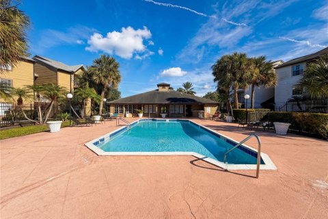 Condo in Orlando, Florida, 2 bedrooms № 2102786 - photo 16