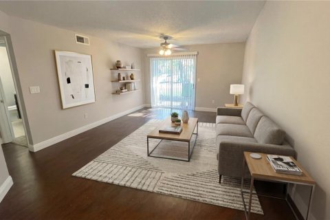 Condo in Orlando, Florida, 2 bedrooms № 2102786 - photo 2