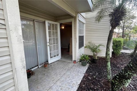 Condo in Orlando, Florida, 2 bedrooms № 2102786 - photo 7