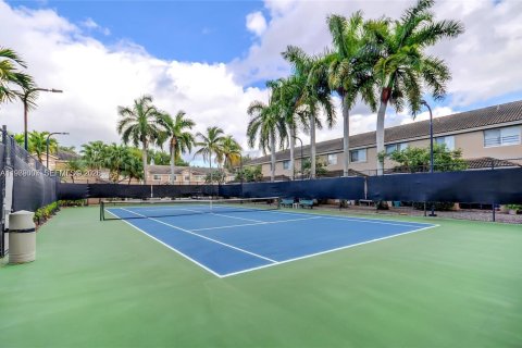 Купить кондоминиум в Дорал, Флорида 3 спальни, 131.92м2, № 2053156 - фото 2