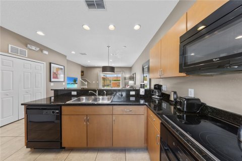 Touwnhouse à vendre à Kissimmee, Floride: 2 chambres, 107.86 m2 № 2109806 - photo 12