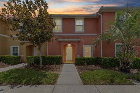 Touwnhouse à vendre à Kissimmee, Floride: 2 chambres, 107.86 m2 № 2109806 - photo 3