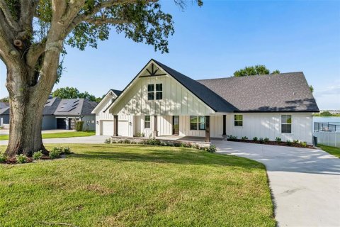 Casa en venta en Auburndale, Florida, 5 dormitorios, 342.62 m2 № 2221583 - foto 3