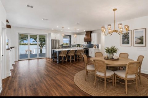 Casa en venta en Auburndale, Florida, 5 dormitorios, 342.62 m2 № 2221583 - foto 7
