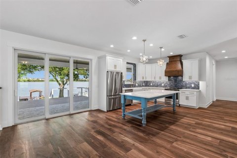 Casa en venta en Auburndale, Florida, 5 dormitorios, 342.62 m2 № 2221583 - foto 12