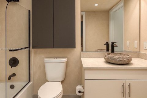 Купить кондоминиум в Майами, Флорида 2 спальни, 94.95м2, № 1957536 - фото 11