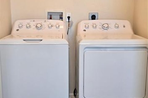 Adosado en alquiler en Orlando, Florida, 3 dormitorios, 173.91 m2 № 1917409 - foto 14