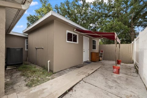 House in Tampa, Florida 3 bedrooms, 132.66 sq.m. № 1819620 - photo 25