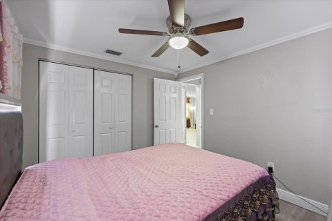 House in Tampa, Florida 3 bedrooms, 132.66 sq.m. № 1819620 - photo 14