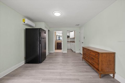House in Tampa, Florida 3 bedrooms, 132.66 sq.m. № 1819620 - photo 22
