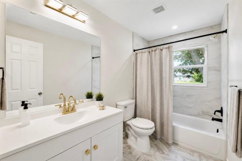 Villa ou maison à vendre à Deltona, Floride: 3 chambres, 111.48 m2 № 2142773 - photo 21