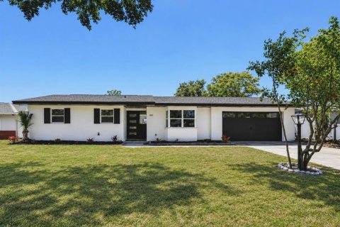 Villa ou maison à Deltona, Floride 3 chambres, 111.48 m2 № 2142773