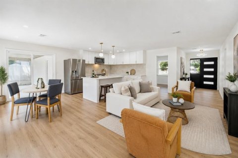 Villa ou maison à vendre à Deltona, Floride: 3 chambres, 111.48 m2 № 2142773 - photo 5