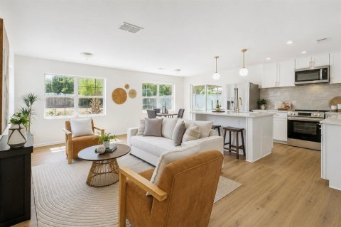 Villa ou maison à vendre à Deltona, Floride: 3 chambres, 111.48 m2 № 2142773 - photo 3