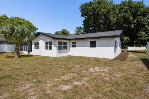 Villa ou maison à vendre à Deltona, Floride: 3 chambres, 111.48 m2 № 2142773 - photo 22