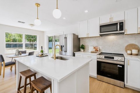 Villa ou maison à vendre à Deltona, Floride: 3 chambres, 111.48 m2 № 2142773 - photo 4