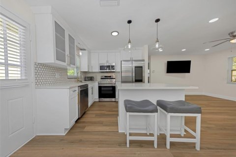 Casa en venta en Clearwater, Florida, 3 dormitorios, 94.11 m2 № 2200117 - foto 8