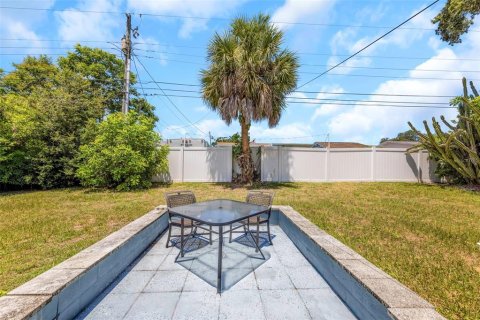 Casa en venta en Clearwater, Florida, 3 dormitorios, 94.11 m2 № 2200117 - foto 24