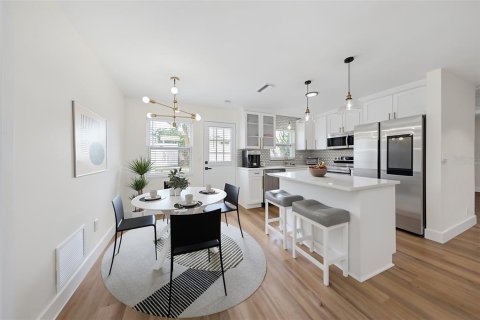 Casa en venta en Clearwater, Florida, 3 dormitorios, 94.11 m2 № 2200117 - foto 7