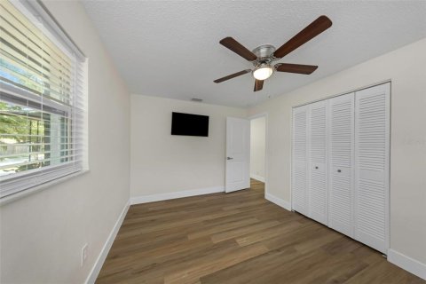 Casa en venta en Clearwater, Florida, 3 dormitorios, 94.11 m2 № 2200117 - foto 19