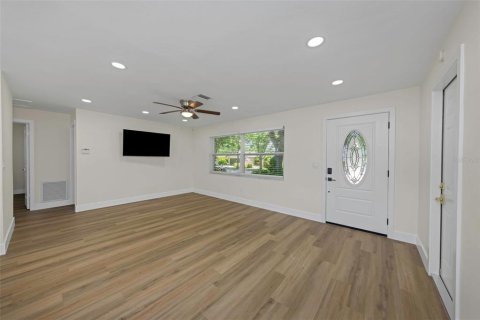 Casa en venta en Clearwater, Florida, 3 dormitorios, 94.11 m2 № 2200117 - foto 5