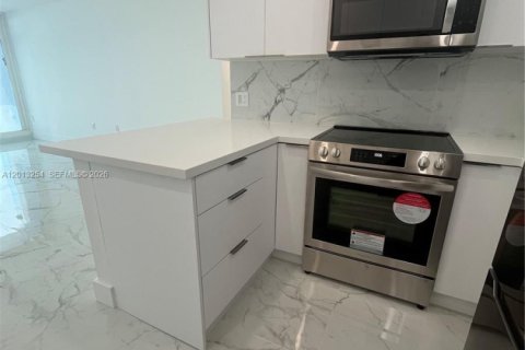 Снять в аренду кондоминиум в Холливуд, Флорида 2 спальни, 102.19м2, № 2075594 - фото 4