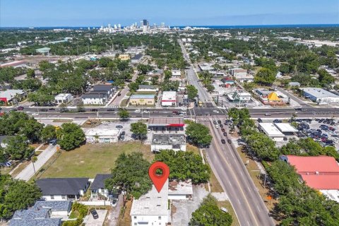 Commercial property in Saint Petersburg, Florida 392.98 sq.m. № 1688416 - photo 4