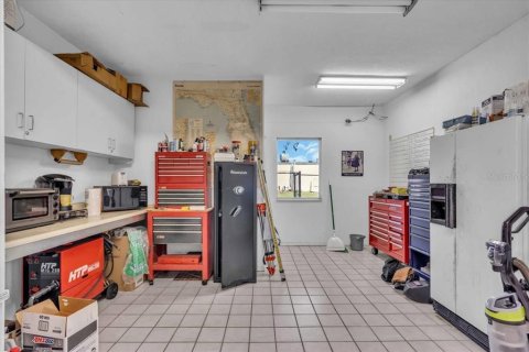 Commercial property in Saint Petersburg, Florida 392.98 sq.m. № 1688416 - photo 14