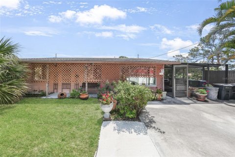 House in Englewood, Florida 2 bedrooms, 72.46 sq.m. № 1677837 - photo 1