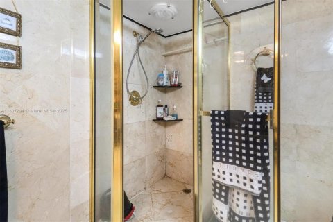 Copropriété à vendre à Hallandale Beach, Floride: 1 chambre, 120.77 m2 № 1869983 - photo 20