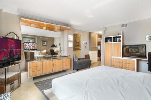 Copropriété à vendre à Hallandale Beach, Floride: 1 chambre, 120.77 m2 № 1869983 - photo 23
