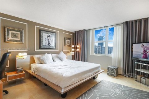 Copropriété à vendre à Hallandale Beach, Floride: 1 chambre, 120.77 m2 № 1869983 - photo 25