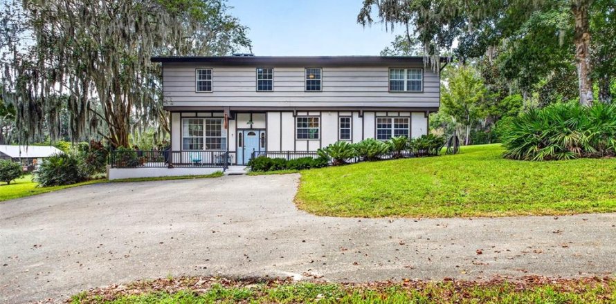Casa en Dade City, Florida 4 dormitorios, 235.79 m2 № 2385900