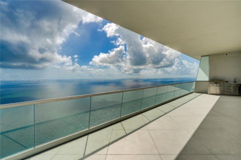 Copropriété à louer à Sunny Isles Beach, Floride: 4 chambres, 336.77 m2 № 2057606 - photo 2