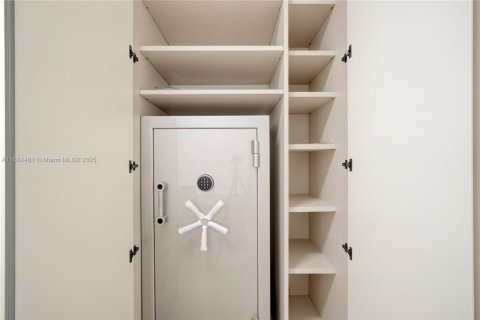 Copropriété à louer à Sunny Isles Beach, Floride: 4 chambres, 336.77 m2 № 2057606 - photo 24