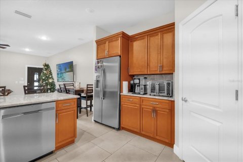 Immobilier commercial à vendre à Kissimmee, Floride: 6 chambres, 321.44 m2 № 2136110 - photo 6