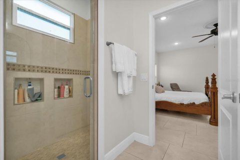 Immobilier commercial à vendre à Kissimmee, Floride: 6 chambres, 321.44 m2 № 2136110 - photo 10