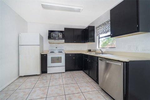 Appartement à louer à Orlando, Floride: 2 chambres, 83.61 m2 № 1829086 - photo 10
