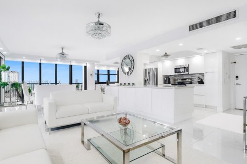 Condominio en venta en Hallandale Beach, Florida, 2 dormitorios, 126.35 m2 № 1953934 - foto 8