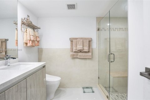 Condominio en venta en Hallandale Beach, Florida, 2 dormitorios, 126.35 m2 № 1953934 - foto 26