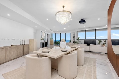 Condominio en venta en Sunny Isles Beach, Florida, 4 dormitorios, 385.92 m2 № 2077156 - foto 8