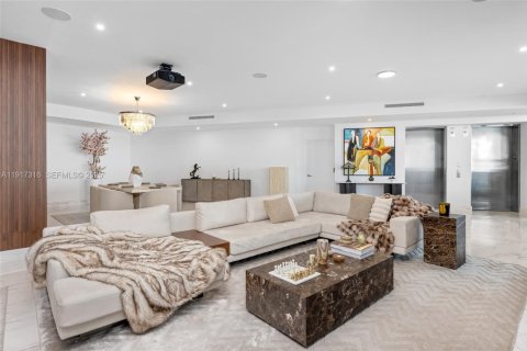Condominio en venta en Sunny Isles Beach, Florida, 4 dormitorios, 385.92 m2 № 2077156 - foto 13