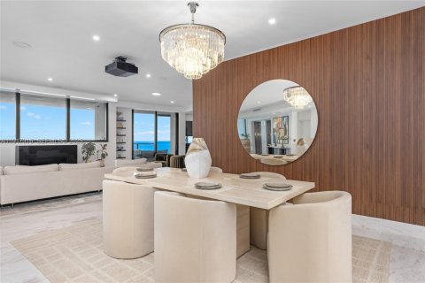 Condominio en venta en Sunny Isles Beach, Florida, 4 dormitorios, 385.92 m2 № 2077156 - foto 10