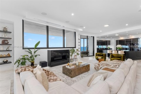 Condominio en venta en Sunny Isles Beach, Florida, 4 dormitorios, 385.92 m2 № 2077156 - foto 12
