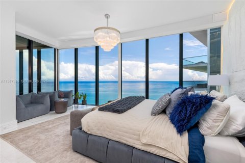 Condominio en venta en Sunny Isles Beach, Florida, 4 dormitorios, 385.92 m2 № 2077156 - foto 28