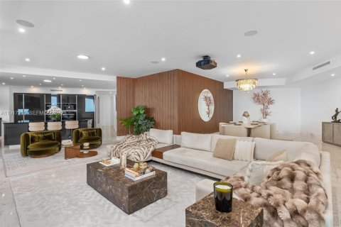 Condominio en venta en Sunny Isles Beach, Florida, 4 dormitorios, 385.92 m2 № 2077156 - foto 4