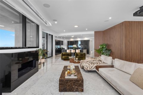 Condominio en venta en Sunny Isles Beach, Florida, 4 dormitorios, 385.92 m2 № 2077156 - foto 3