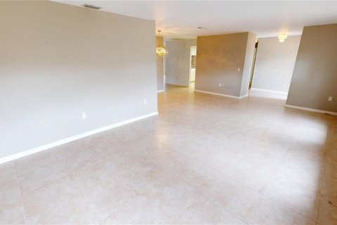 House in Punta Gorda, Florida 4 bedrooms, 248.33 sq.m. № 1565013 - photo 5